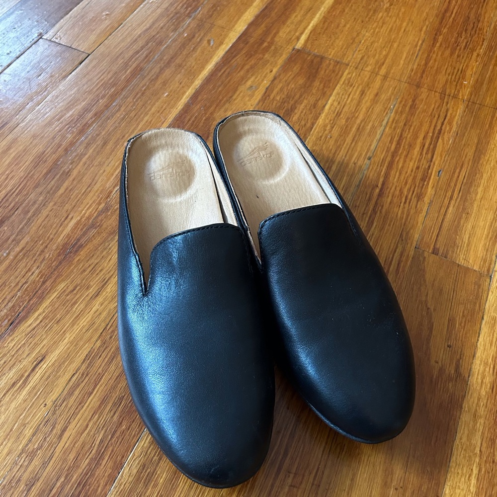 Dansko Black Loafers Sleek Slip-Ons